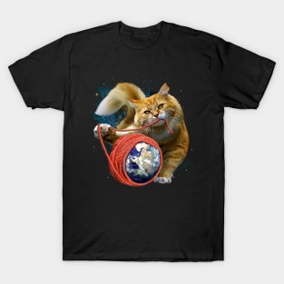 Cute Photographic Kitty Cat Playing Earth Yarn Gift For Cat Lovers T-Shirt